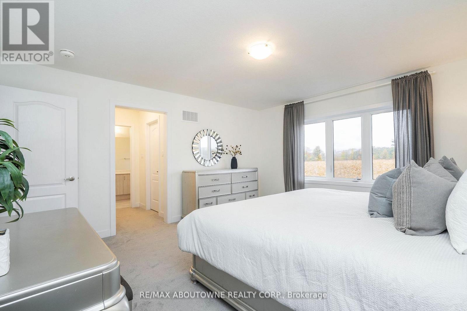 57 Monteith Drive, Brantford, Ontario  N3T 0W6 - Photo 22 - X12668346