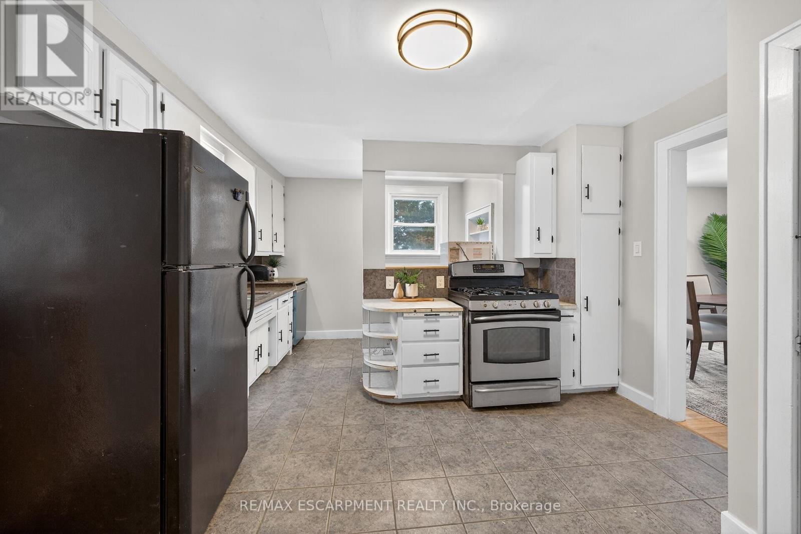 79 Main Street S, Haldimand, Ontario  N0A 1H0 - Photo 15 - X12668386