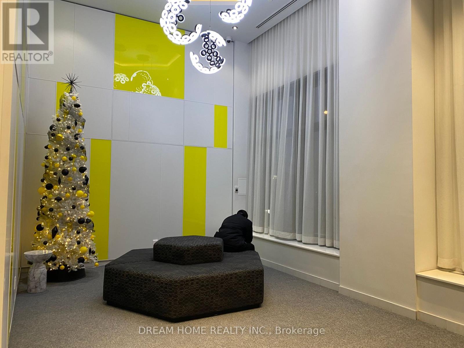 1003 - 159 Wellesley Street E, Toronto, Ontario  M4Y 1J2 - Photo 1 - C12668366