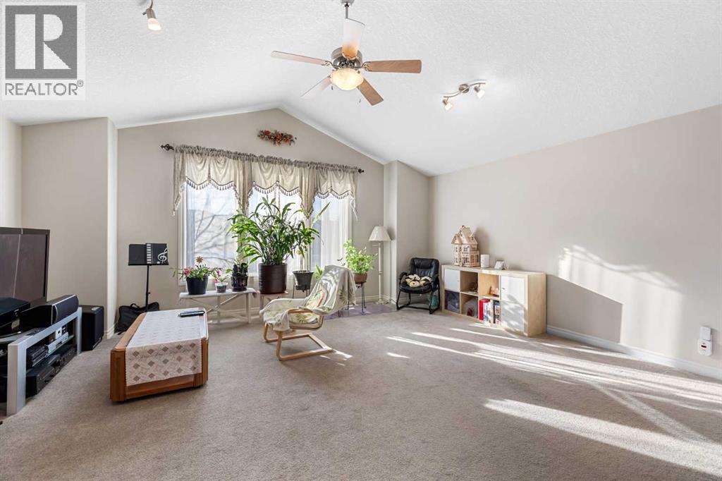 107 Panatella Close Nw, Calgary, Alberta  T3K 6C6 - Photo 19 - A2277383