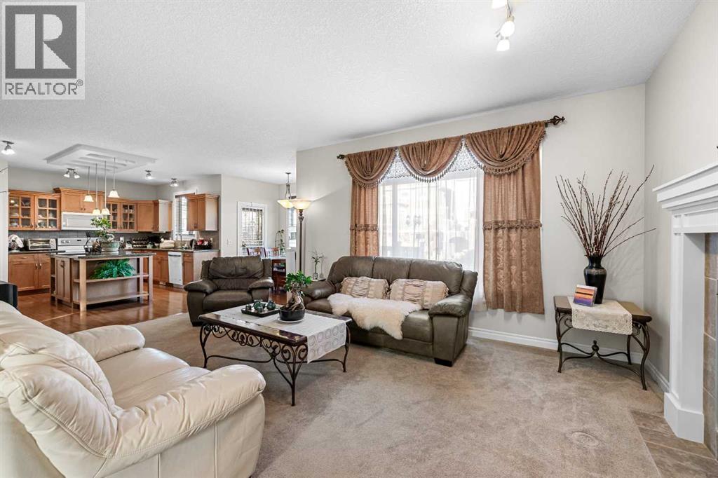 107 Panatella Close Nw, Calgary, Alberta  T3K 6C6 - Photo 7 - A2277383