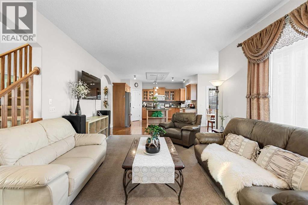 107 Panatella Close Nw, Calgary, Alberta  T3K 6C6 - Photo 8 - A2277383