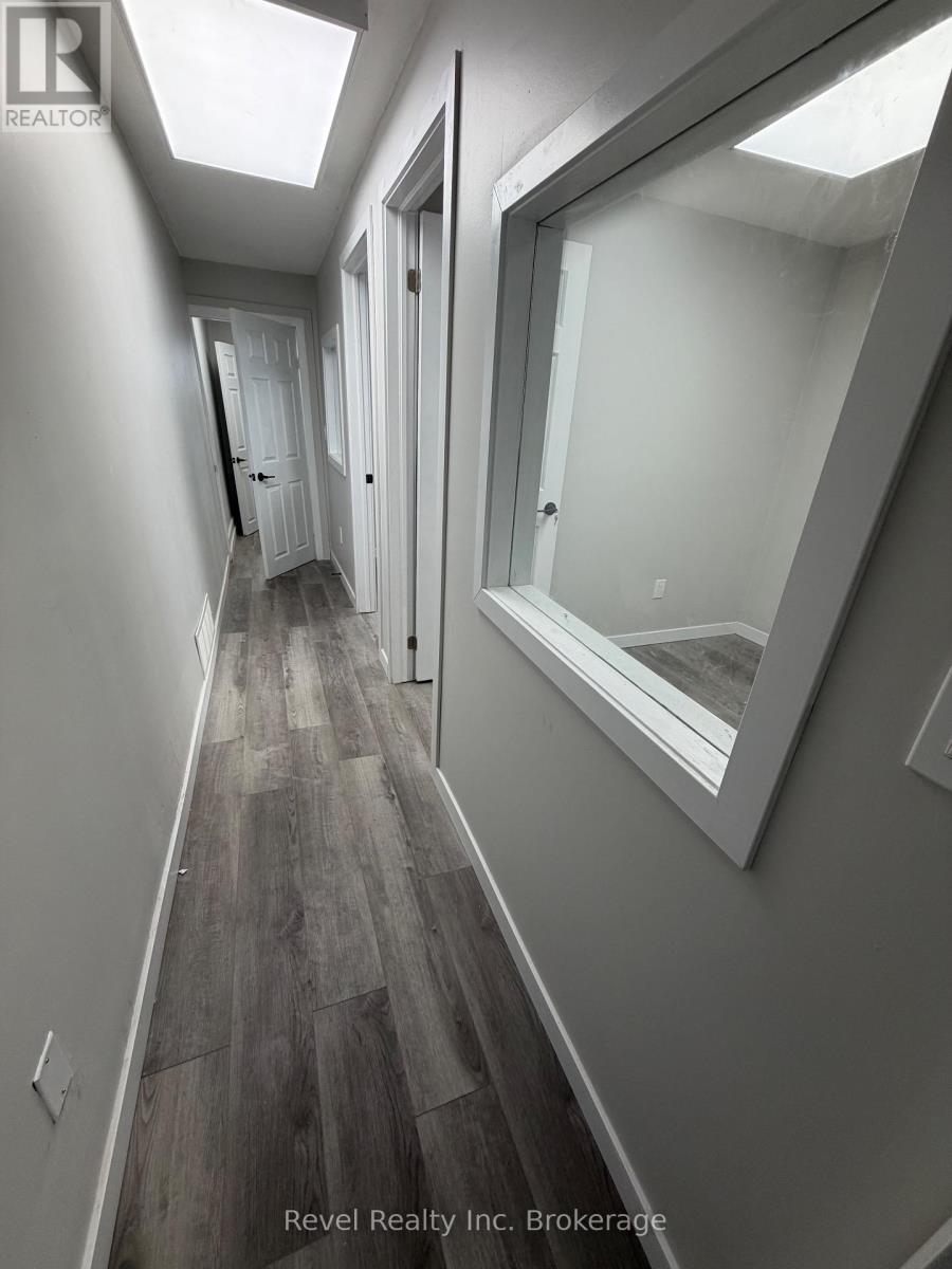 323 Algonquin Avenue, North Bay, Ontario  P1B 4W1 - Photo 10 - X12668452