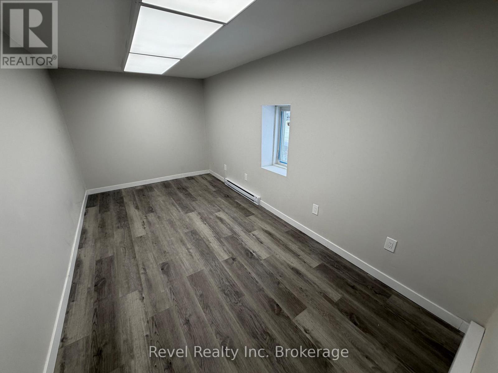 323 Algonquin Avenue, North Bay, Ontario  P1B 4W1 - Photo 6 - X12668452