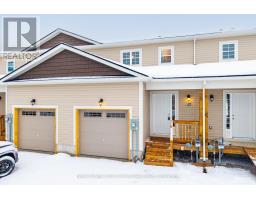 17 MCCONNELL CRESCENT, Bracebridge, Ontario