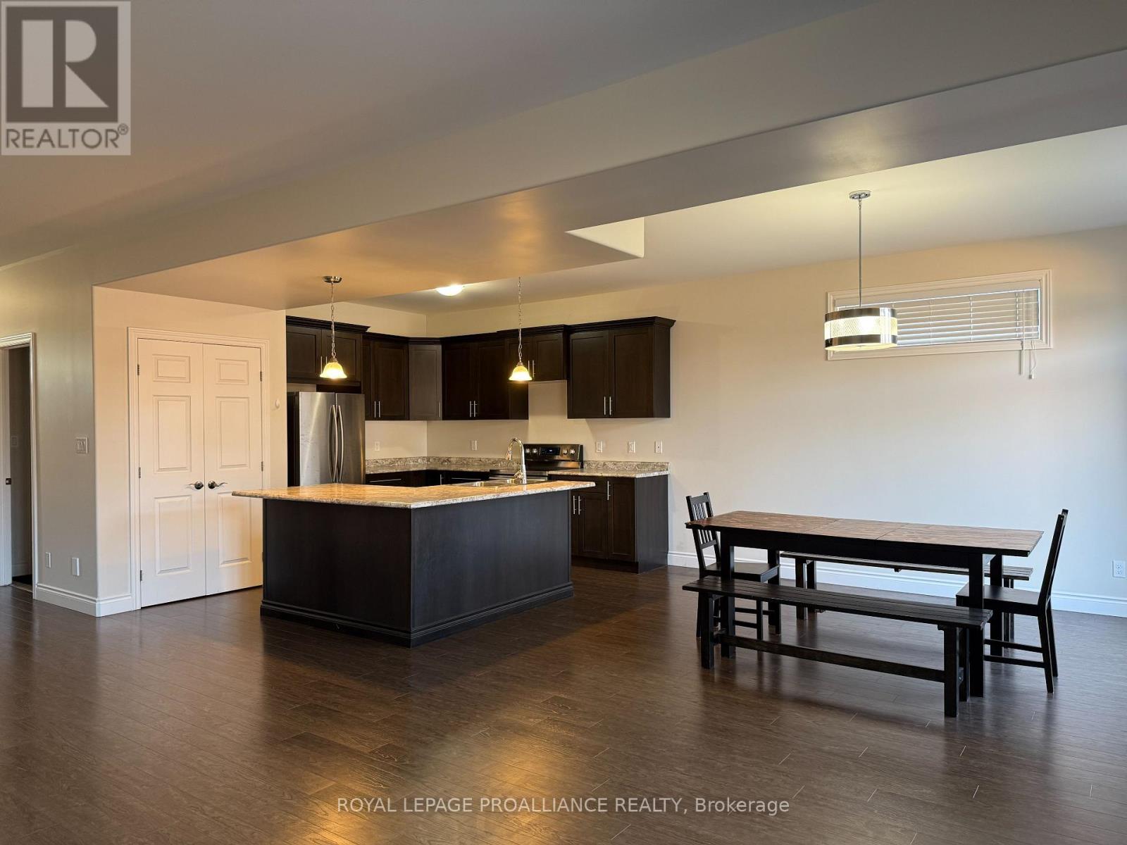 28 Primrose Crescent, Belleville, Ontario  K8N 4Z5 - Photo 4 - X12668506