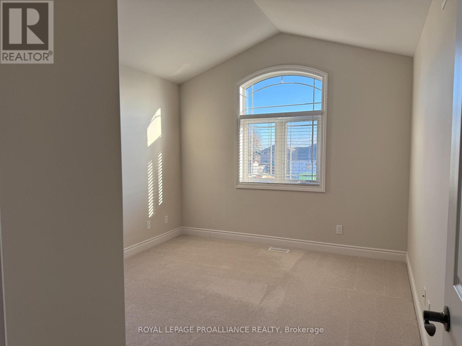 28 Primrose Crescent, Belleville, Ontario  K8N 4Z5 - Photo 9 - X12668506