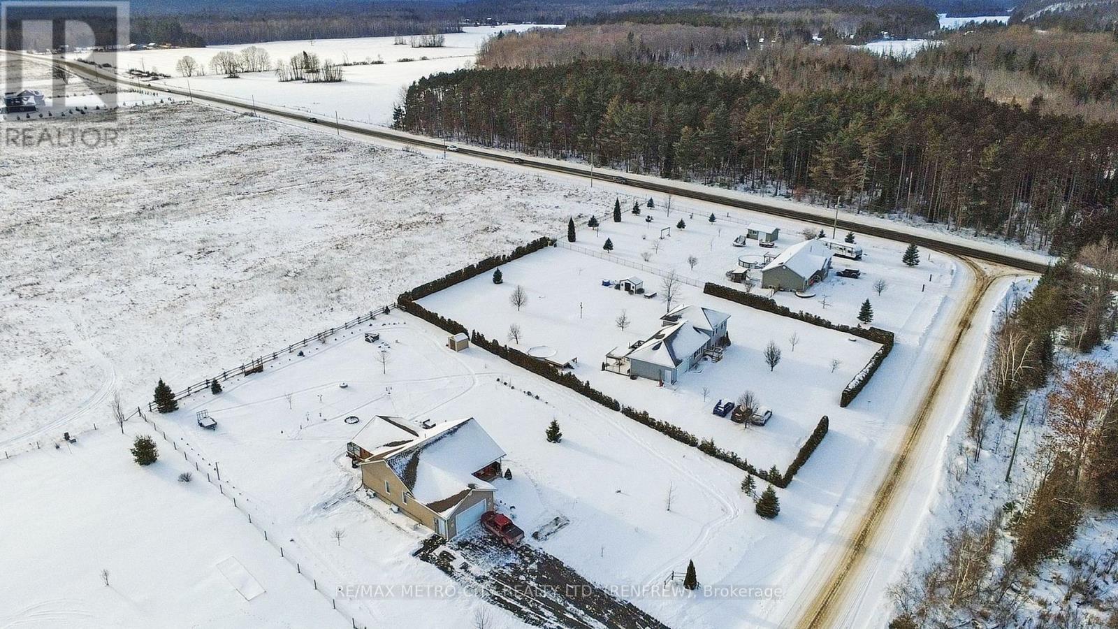 2431 Eady Road, Horton, Ontario  K7V 3Z6 - Photo 37 - X12470873