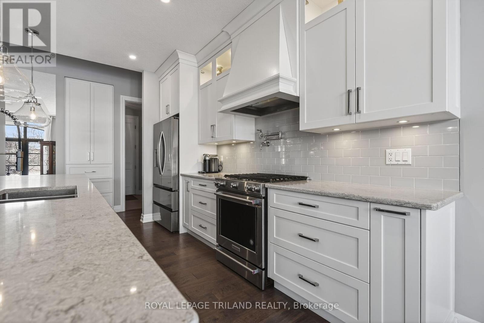 218 - 9861 Glendon Drive, Middlesex Centre, Ontario  N0L 1R0 - Photo 15 - X12668692