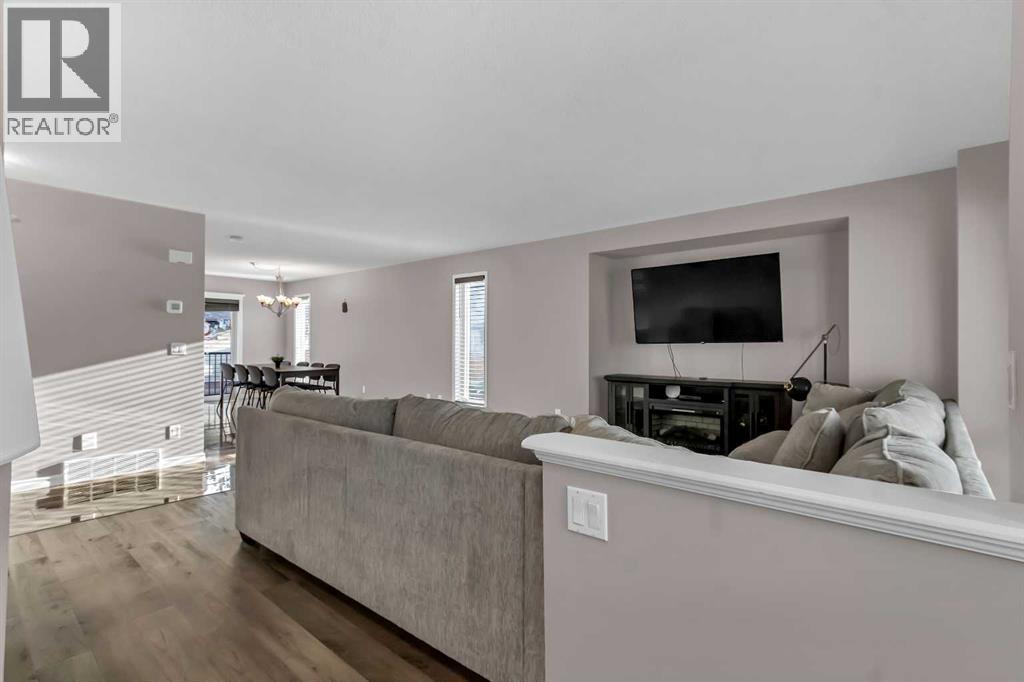 178 Evansmeade Common Nw, Calgary, Alberta  T3P 1E8 - Photo 3 - A2276827