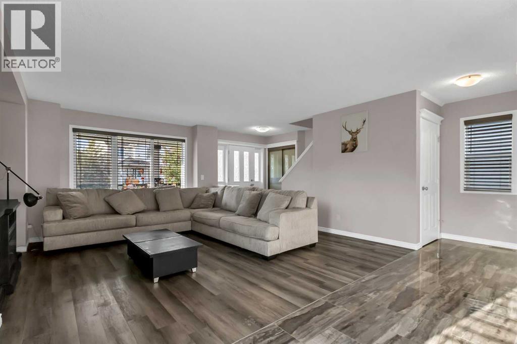 178 Evansmeade Common Nw, Calgary, Alberta  T3P 1E8 - Photo 5 - A2276827