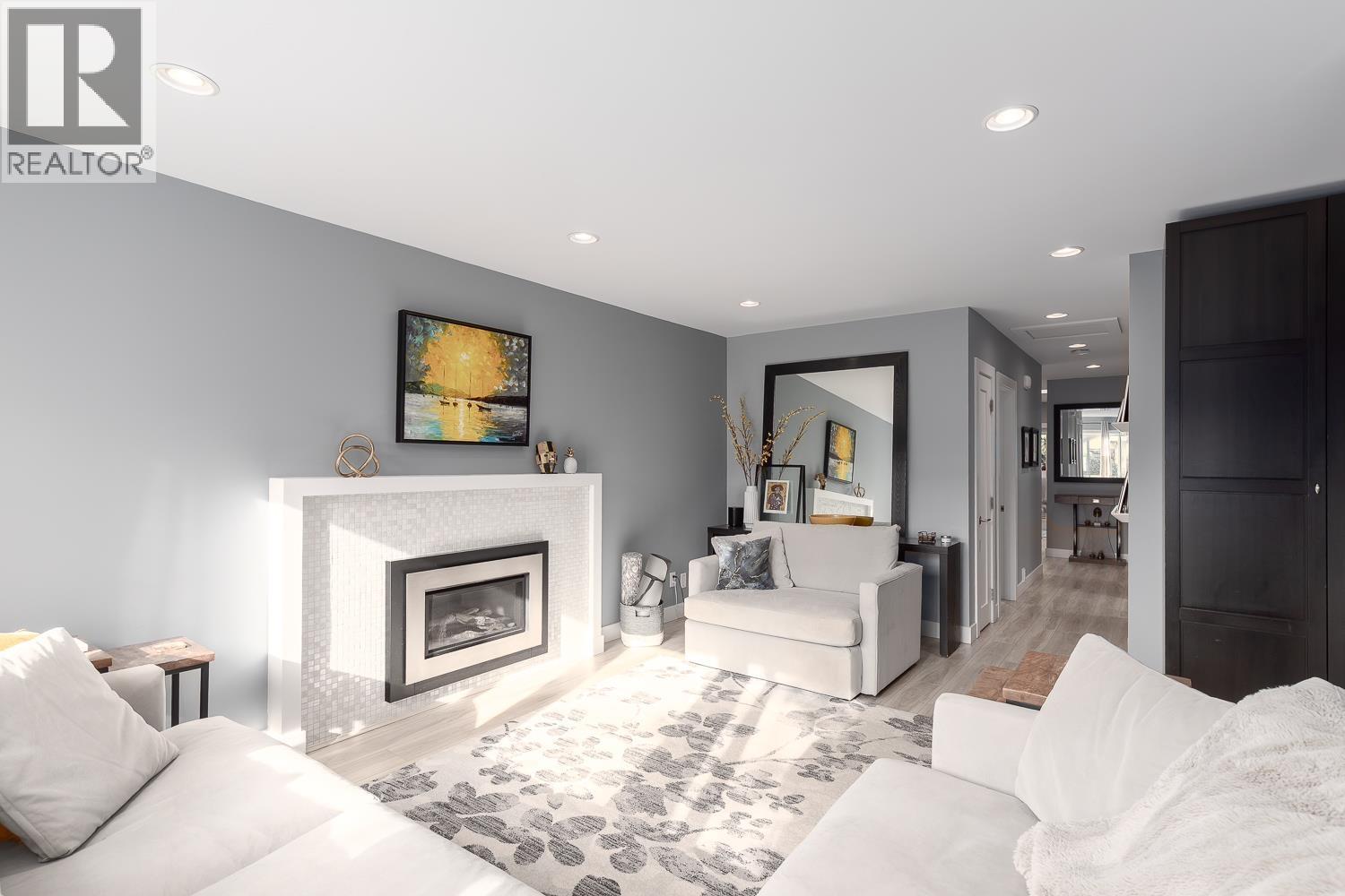 2023 Charles Street, Vancouver, British Columbia  V5L 2V1 - Photo 9 - R3075942