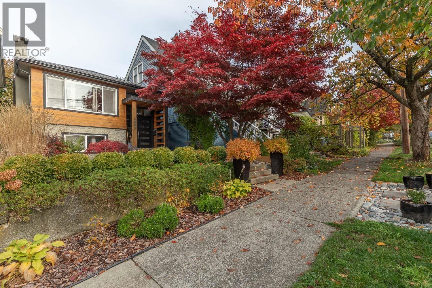 2023 CHARLES STREET, Vancouver, British Columbia