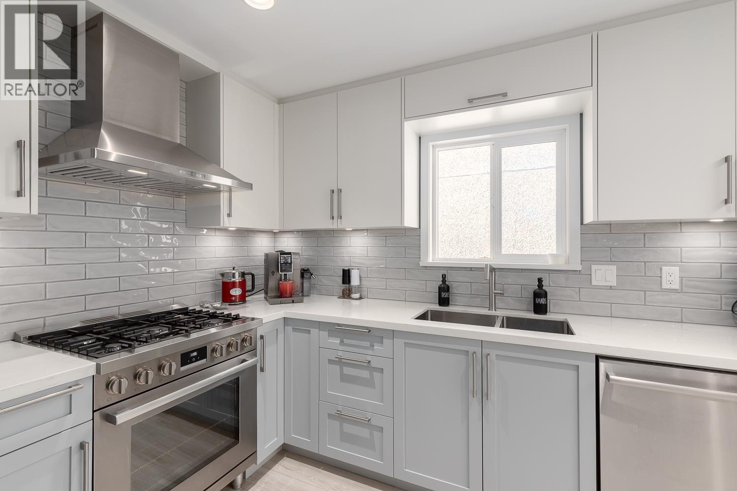 2023 Charles Street, Vancouver, British Columbia  V5L 2V1 - Photo 16 - R3075942