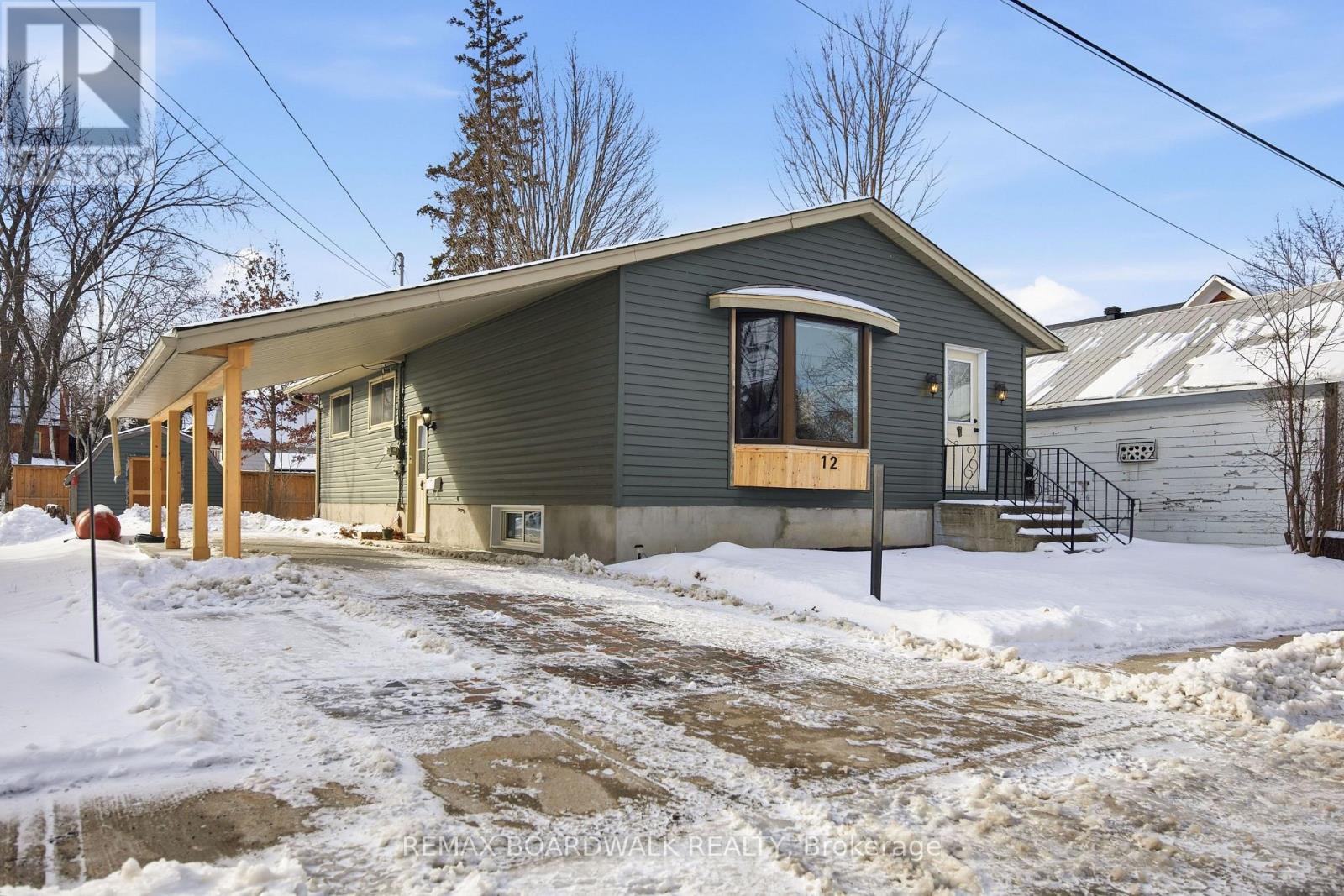 12 Prince Street, Carleton Place, Ontario  K7C 2M4 - Photo 2 - X12668546