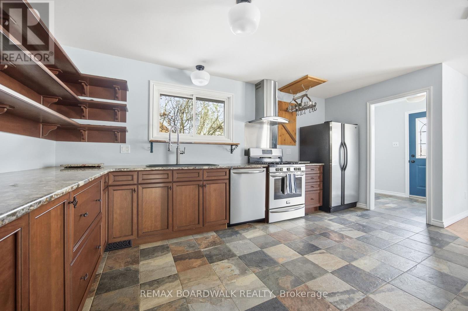 12 Prince Street, Carleton Place, Ontario  K7C 2M4 - Photo 8 - X12668546