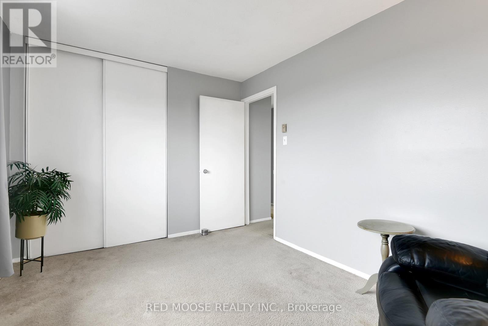 415 - 216 Viewmount Drive, Ottawa, Ontario K2E 7X4 - Photo 26 - X12668656