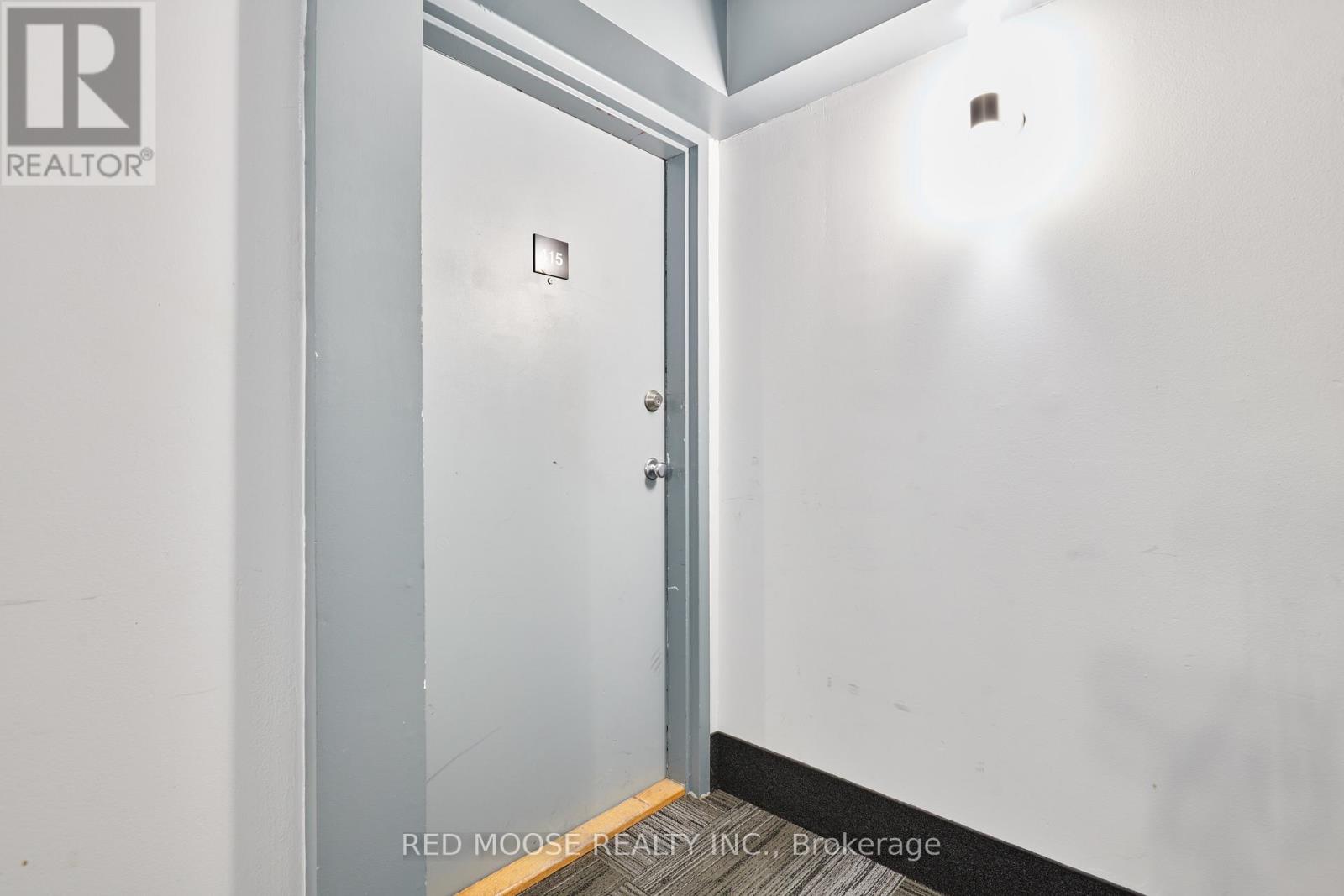 415 - 216 Viewmount Drive, Ottawa, Ontario K2E 7X4 - Photo 5 - X12668656