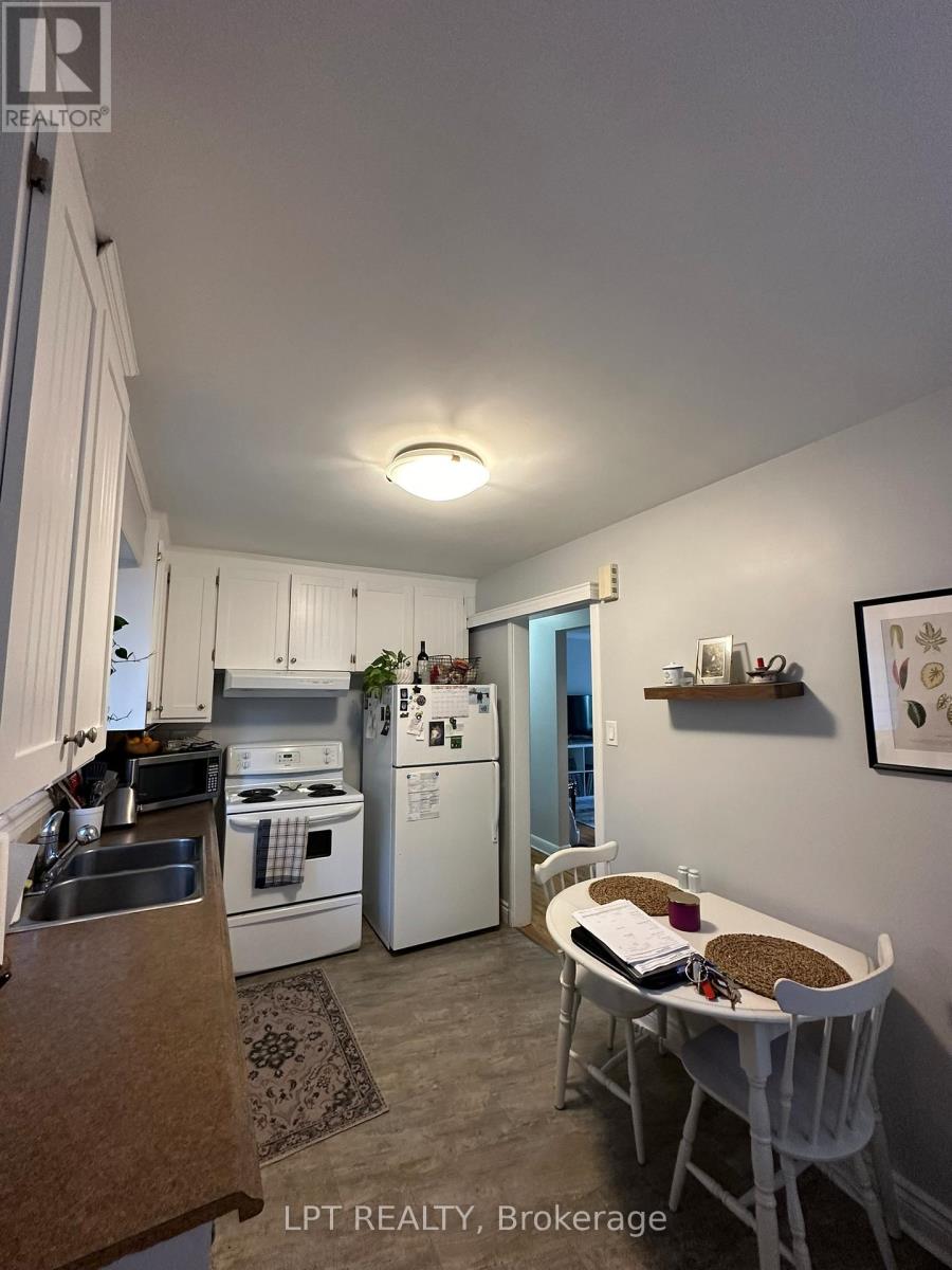 970 Gregg Street, Ottawa, Ontario  K1V 6H6 - Photo 5 - X12668714