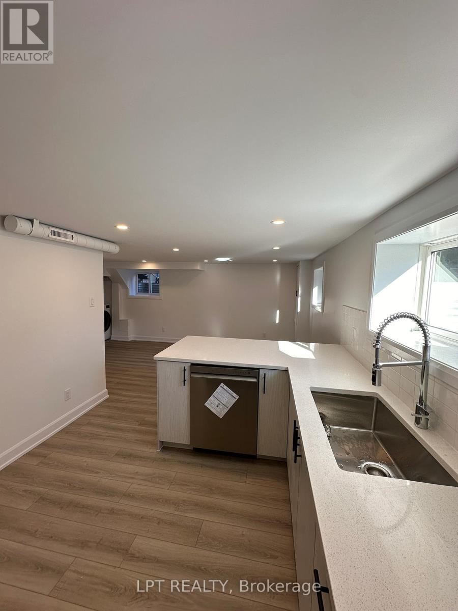 2101 Arch Street, Ottawa, Ontario  K1G 2H5 - Photo 14 - X12668720