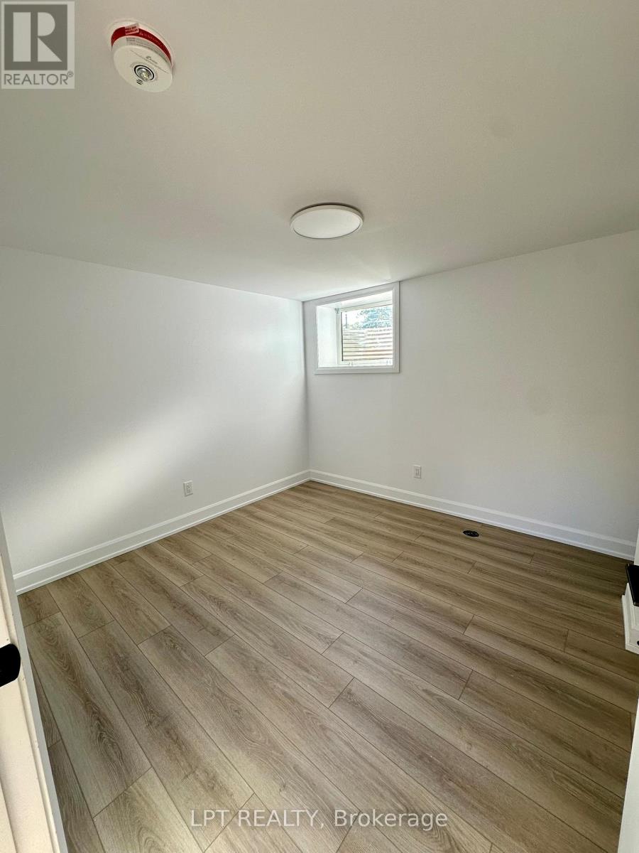 2101 Arch Street, Ottawa, Ontario  K1G 2H5 - Photo 3 - X12668720