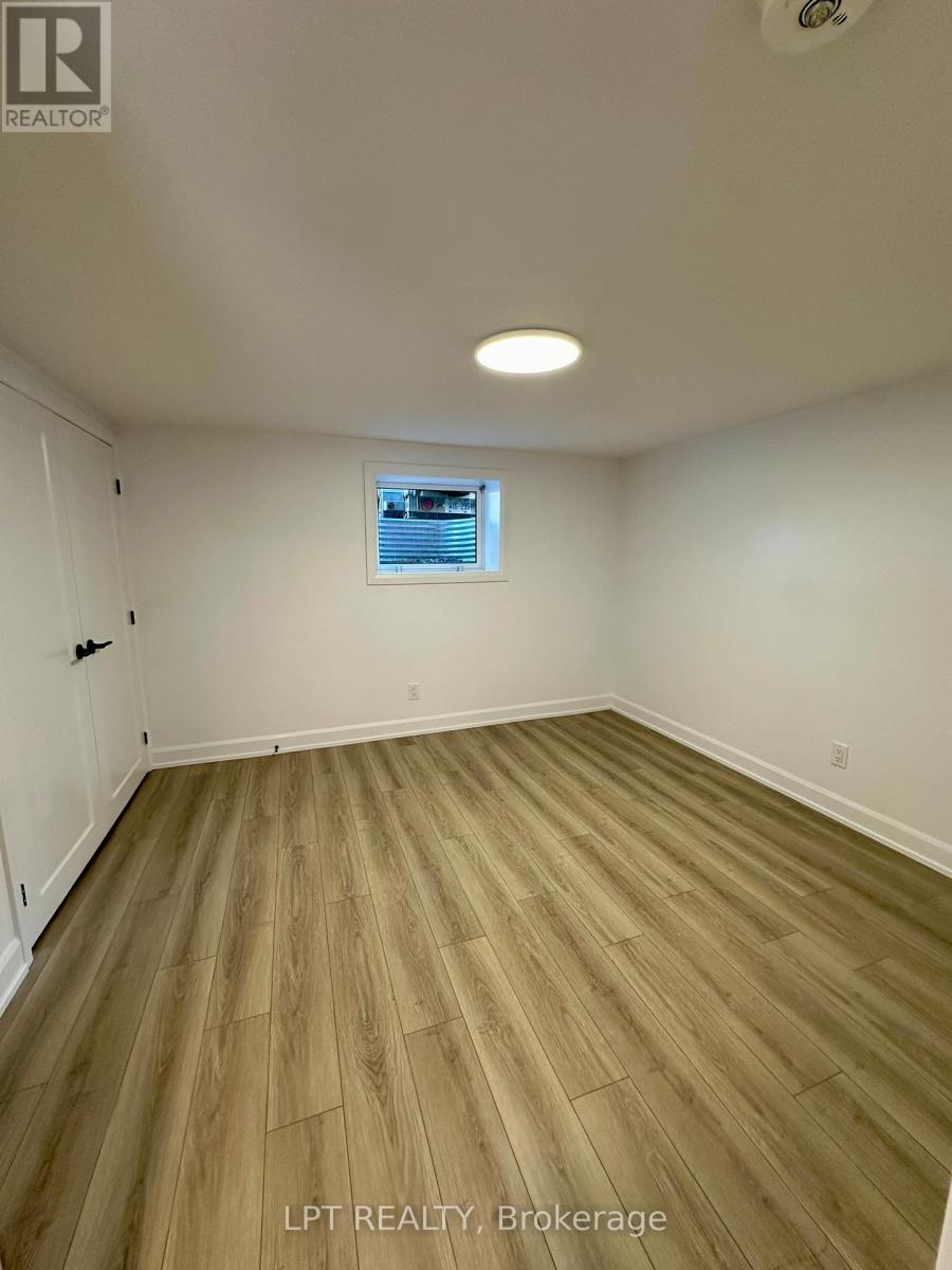 2101 Arch Street, Ottawa, Ontario  K1G 2H5 - Photo 6 - X12668720