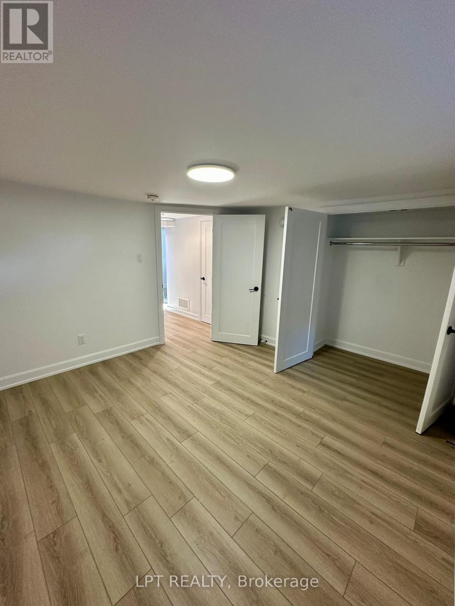 2101 Arch Street, Ottawa, Ontario  K1G 2H5 - Photo 7 - X12668720