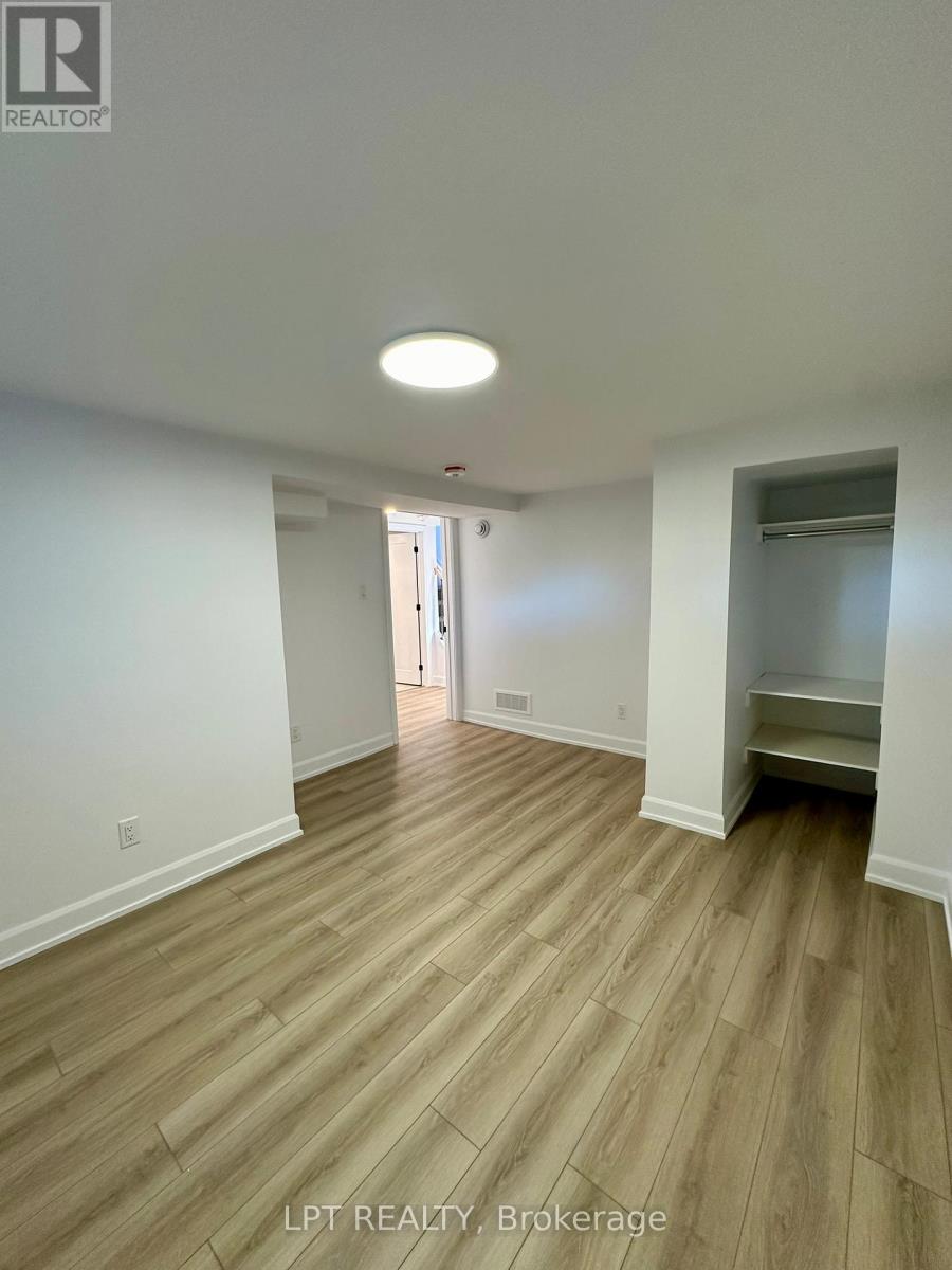 2101 Arch Street, Ottawa, Ontario  K1G 2H5 - Photo 9 - X12668720