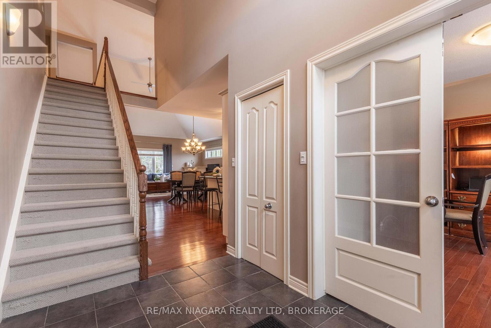 7 - 8142 Costabile Drive, Niagara Falls, Ontario  L2H 3M3 - Photo 2 - X12668580