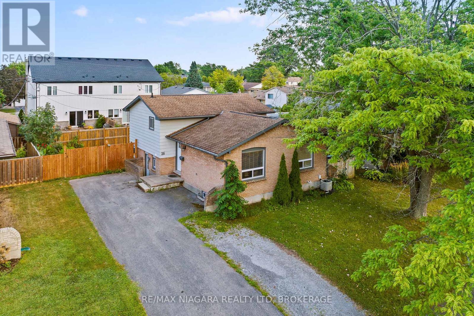 26 COLONIAL STREET, Welland, Ontario