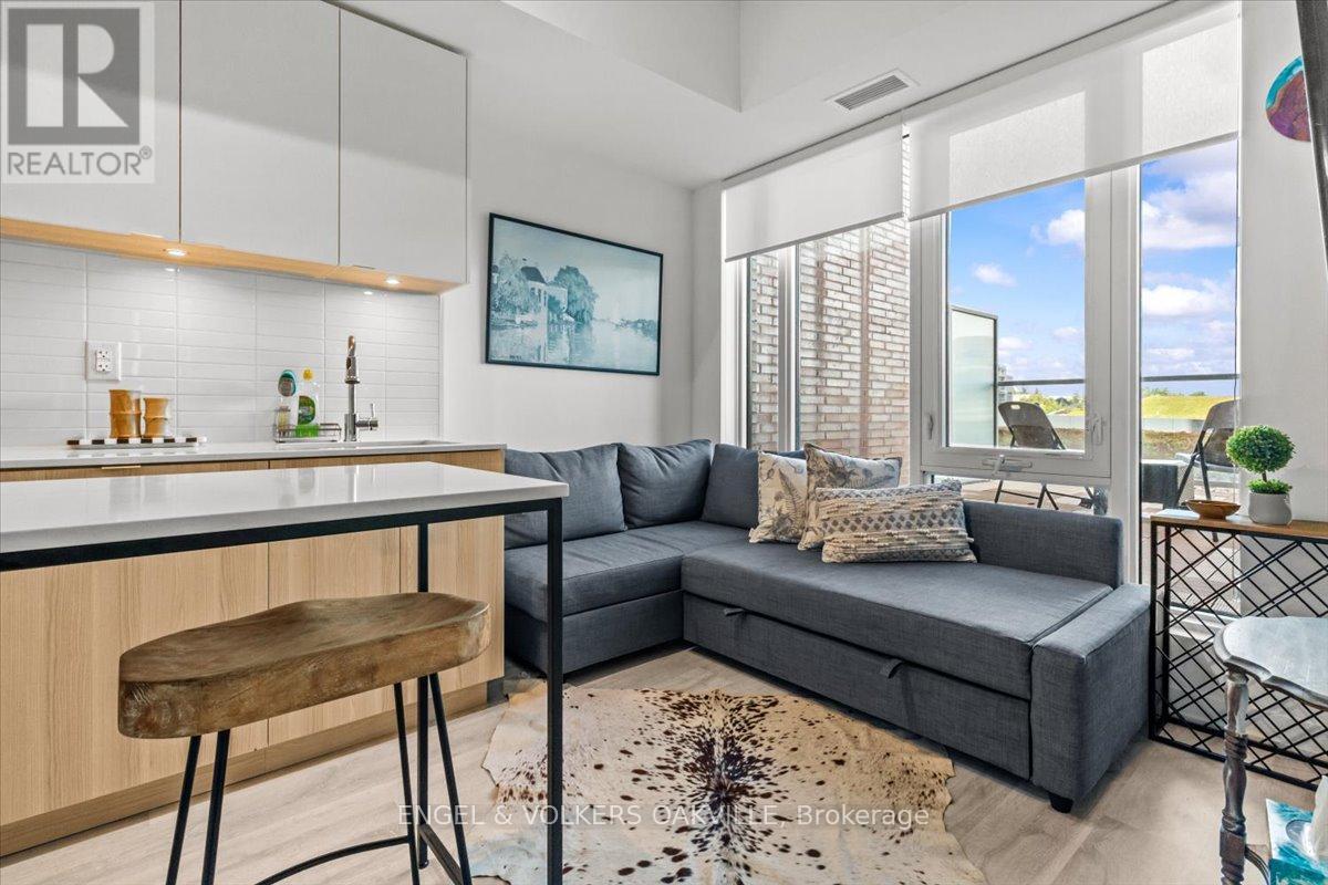 327 - 220 Missinnihe Way, Mississauga, Ontario  L5H 0A9 - Photo 4 - W12660722