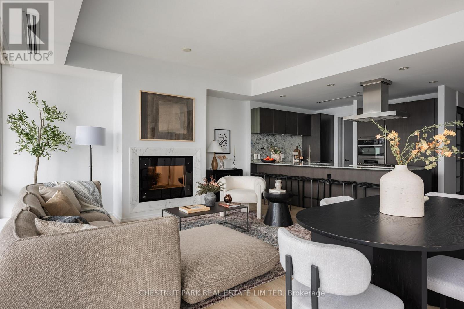 3203 - 180 University Avenue, Toronto, Ontario  M5H 0A2 - Photo 9 - C12668470