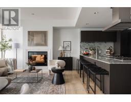 3203 - 180 UNIVERSITY AVENUE, Toronto, Ontario