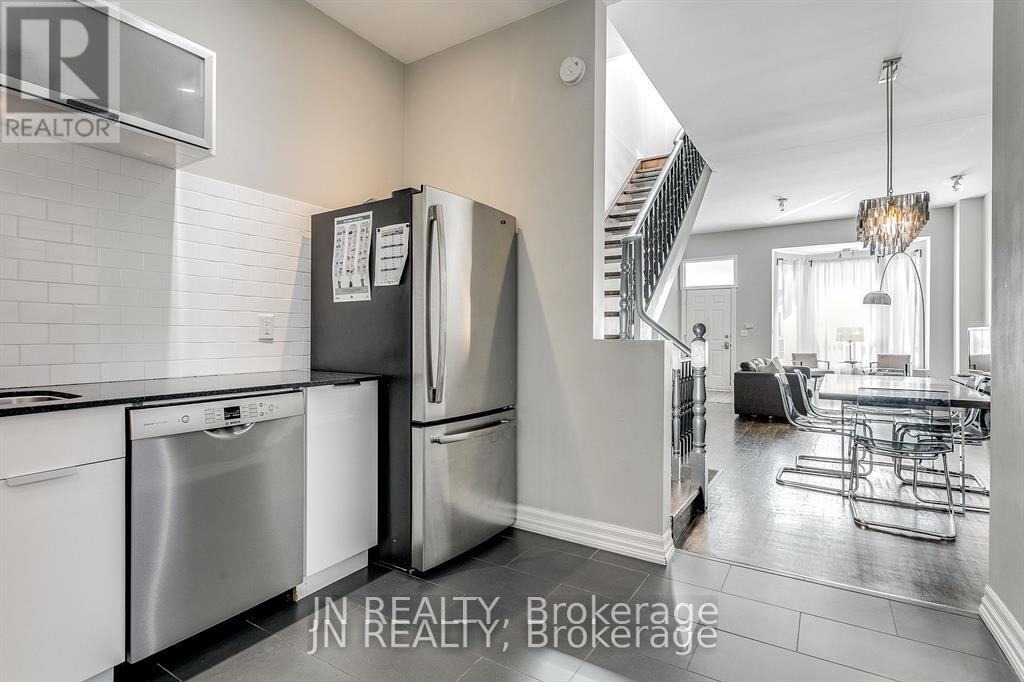 308 Harbord Street, Toronto, Ontario  M6G 1G8 - Photo 11 - C12668500