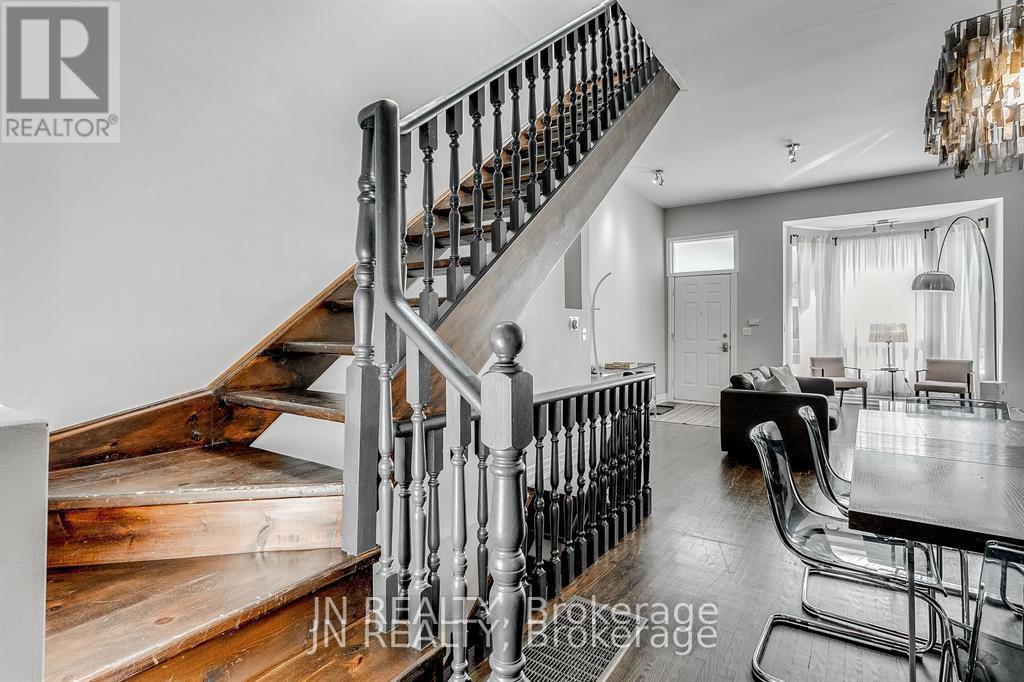 308 Harbord Street, Toronto, Ontario  M6G 1G8 - Photo 16 - C12668500