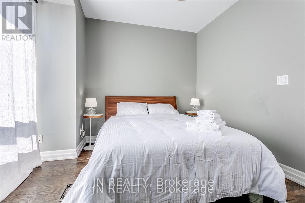 308 Harbord Street, Toronto, Ontario  M6G 1G8 - Photo 19 - C12668500