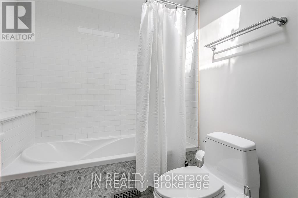 308 Harbord Street, Toronto, Ontario  M6G 1G8 - Photo 23 - C12668500