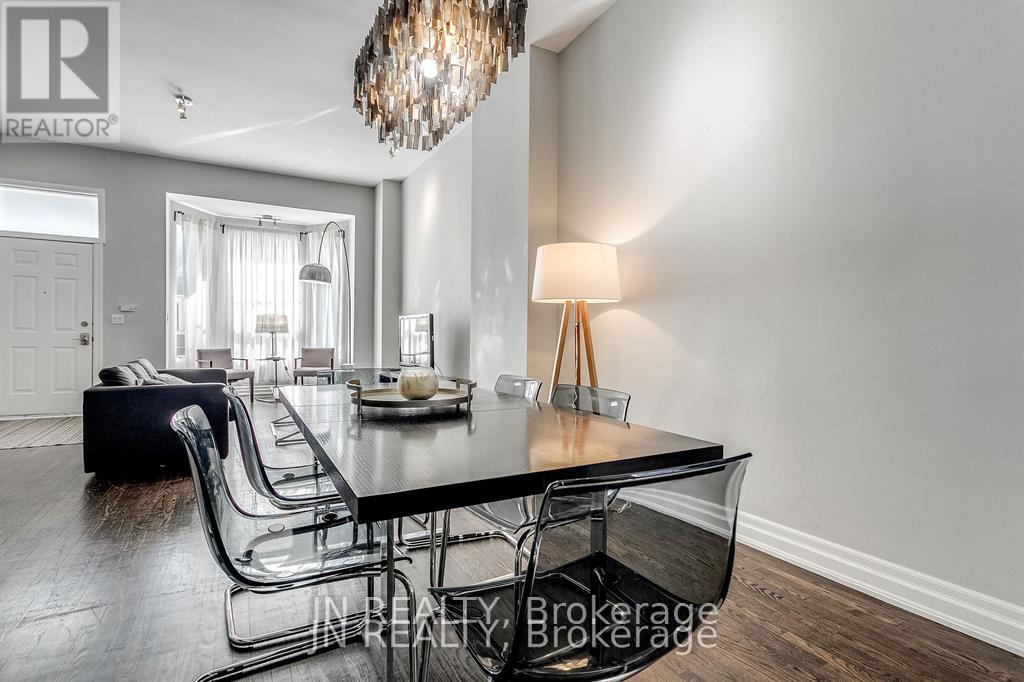 308 Harbord Street, Toronto, Ontario  M6G 1G8 - Photo 8 - C12668500