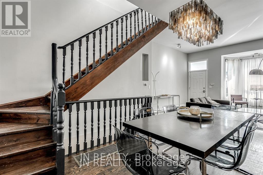 308 Harbord Street, Toronto, Ontario  M6G 1G8 - Photo 9 - C12668500