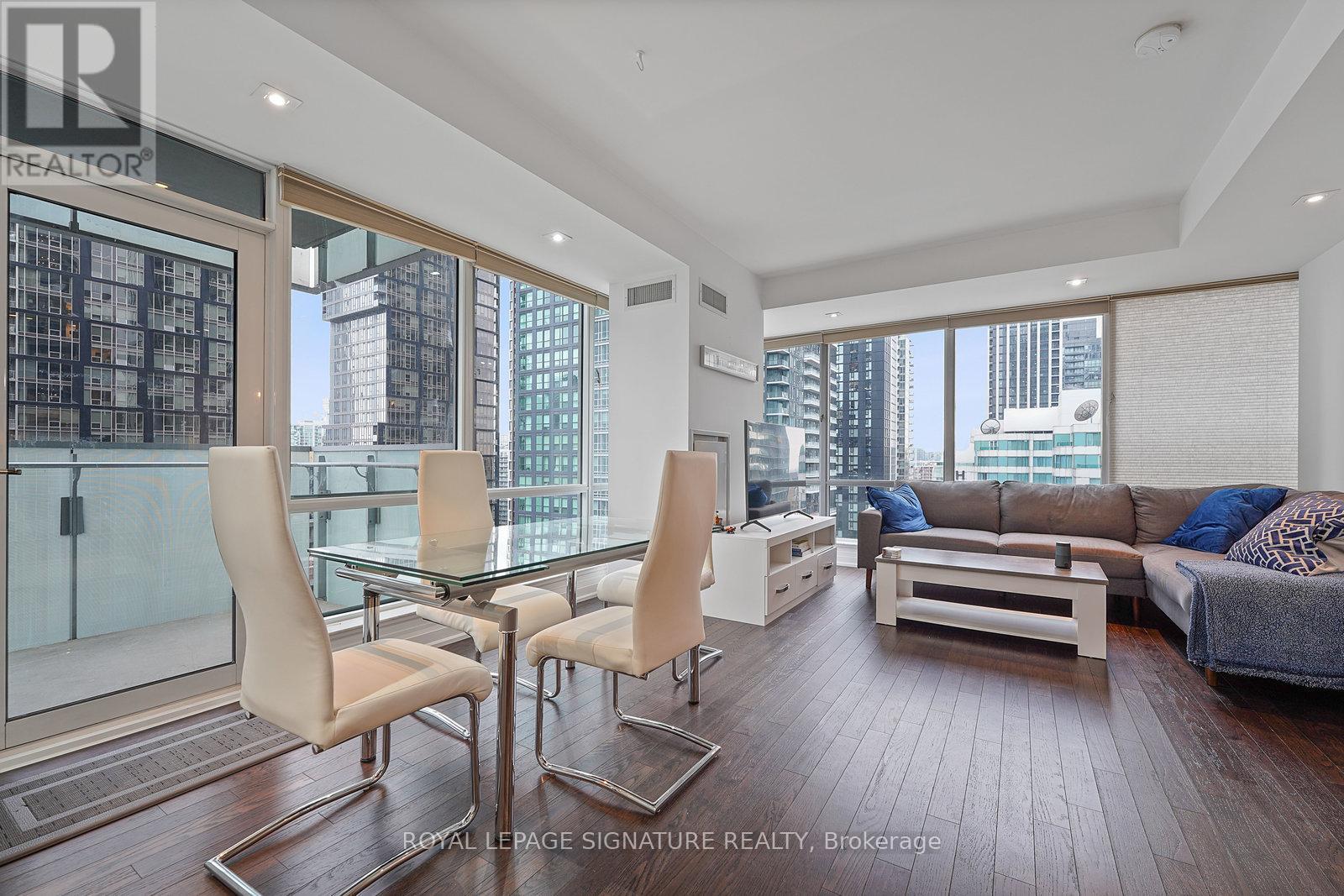 2003 - 80 JOHN STREET, Toronto, Ontario