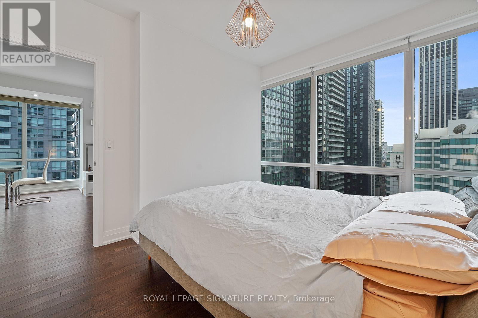 2003 - 80 John Street, Toronto, Ontario  M5V 3X4 - Photo 15 - C12668522