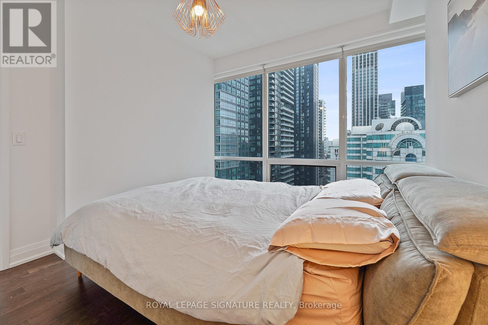 2003 - 80 John Street, Toronto, Ontario  M5V 3X4 - Photo 16 - C12668522