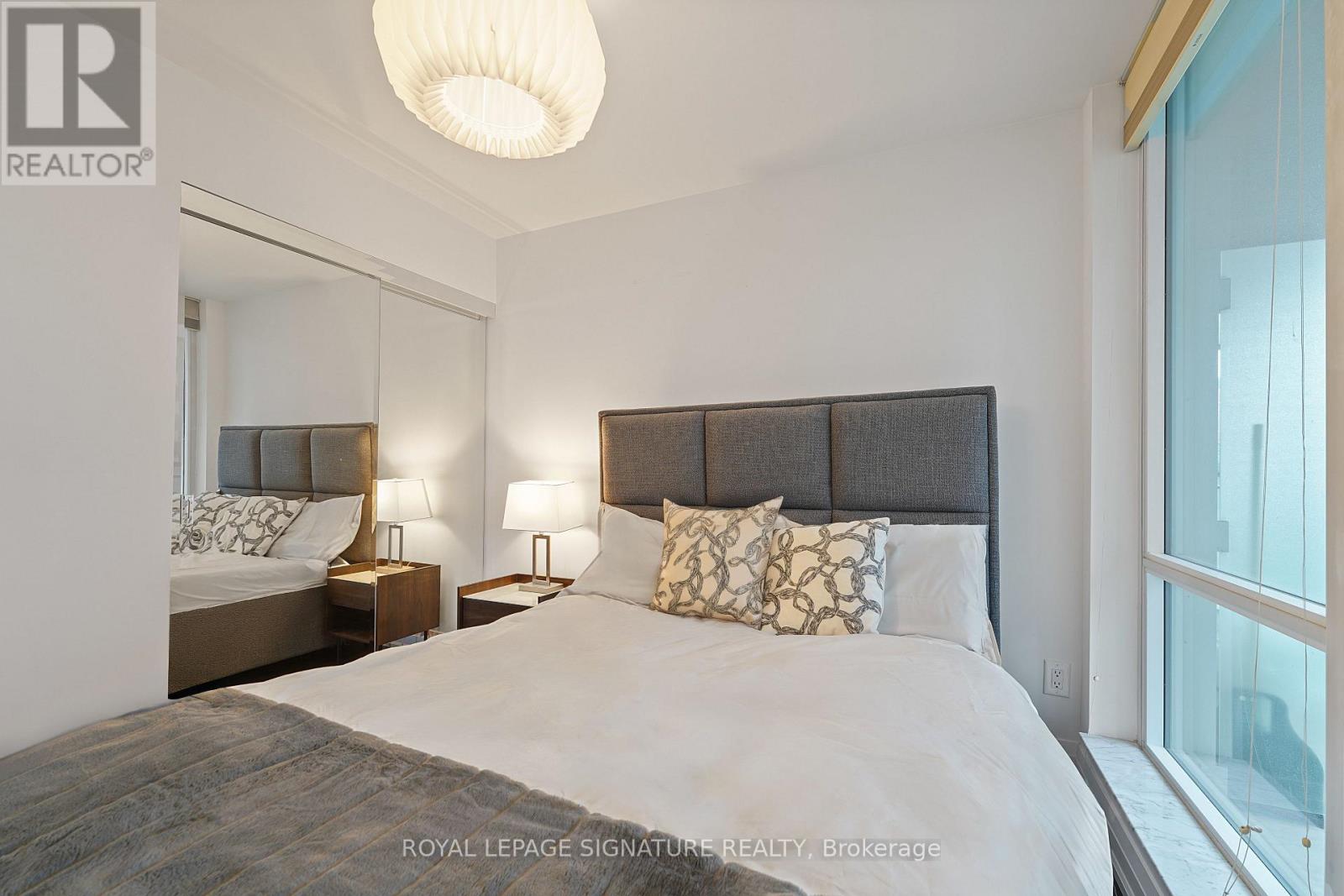 2003 - 80 John Street, Toronto, Ontario  M5V 3X4 - Photo 21 - C12668522