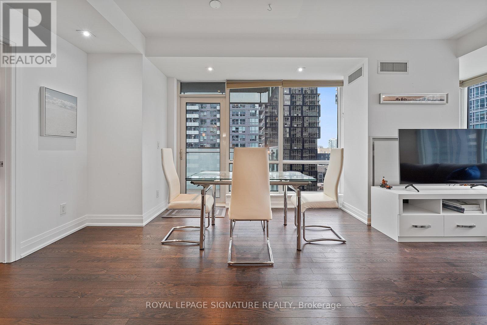 2003 - 80 John Street, Toronto, Ontario  M5V 3X4 - Photo 4 - C12668522