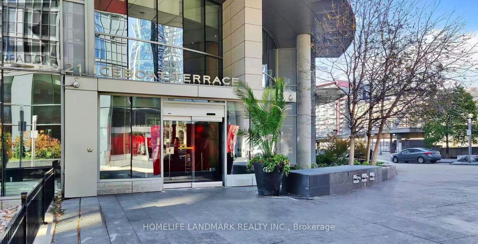 622 - 21 Iceboat Terrace, Toronto, Ontario  M5V 4B2 - Photo 2 - C12668718