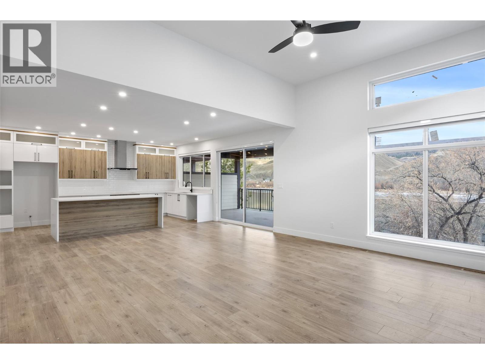 2850 Thompson Drive, Kamloops, British Columbia  V2C 4L7 - Photo 6 - 10372029