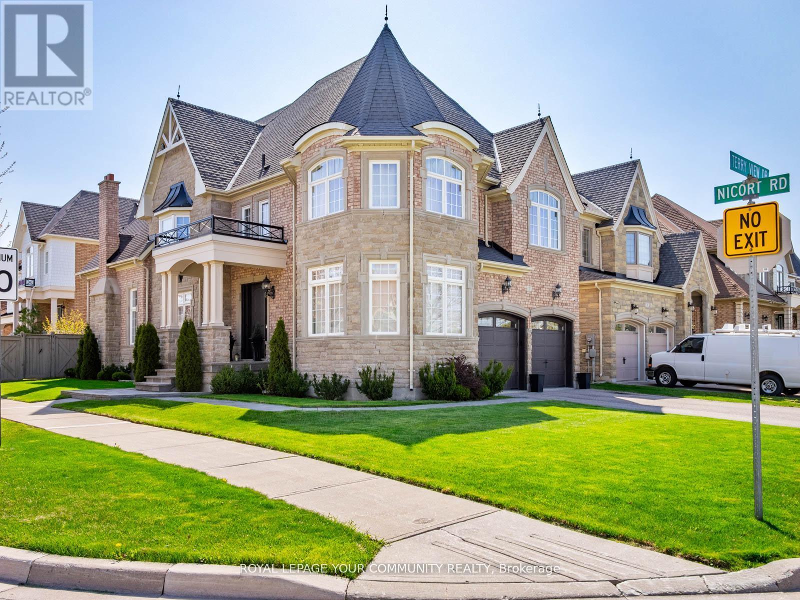 1 Terry View Crescent, King, Ontario  L7B 0B7 - Photo 2 - N12668476