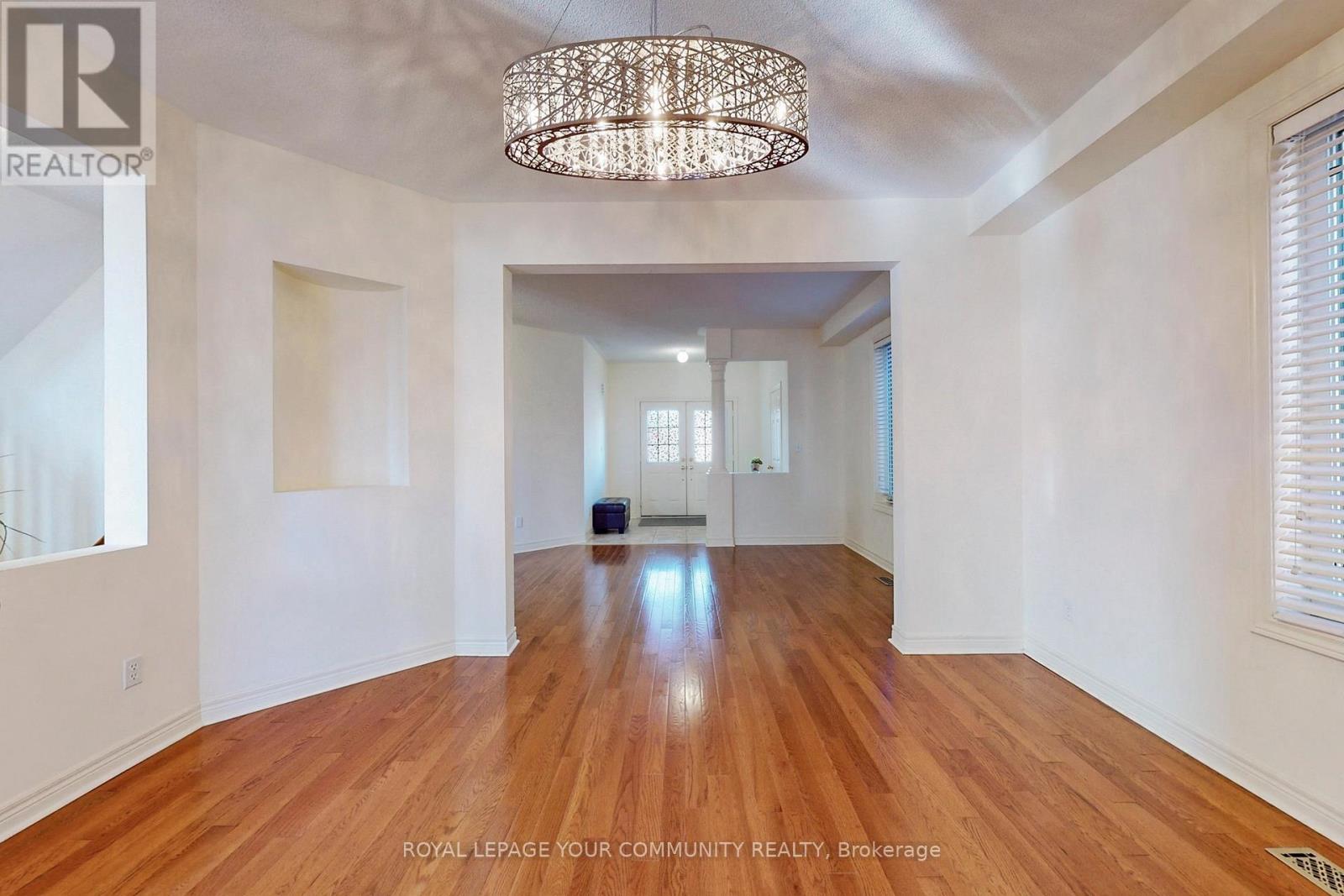 131 Aikenhead Avenue, Richmond Hill, Ontario  L4S 0C6 - Photo 7 - N12668558