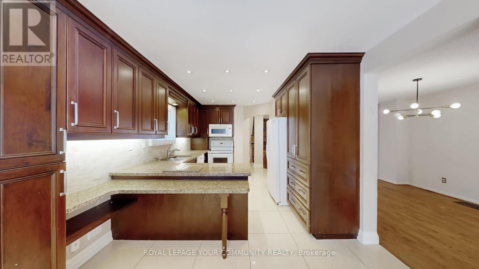 125 North Meadow Crescent, Vaughan, Ontario  L4J 3C4 - Photo 10 - N12668600