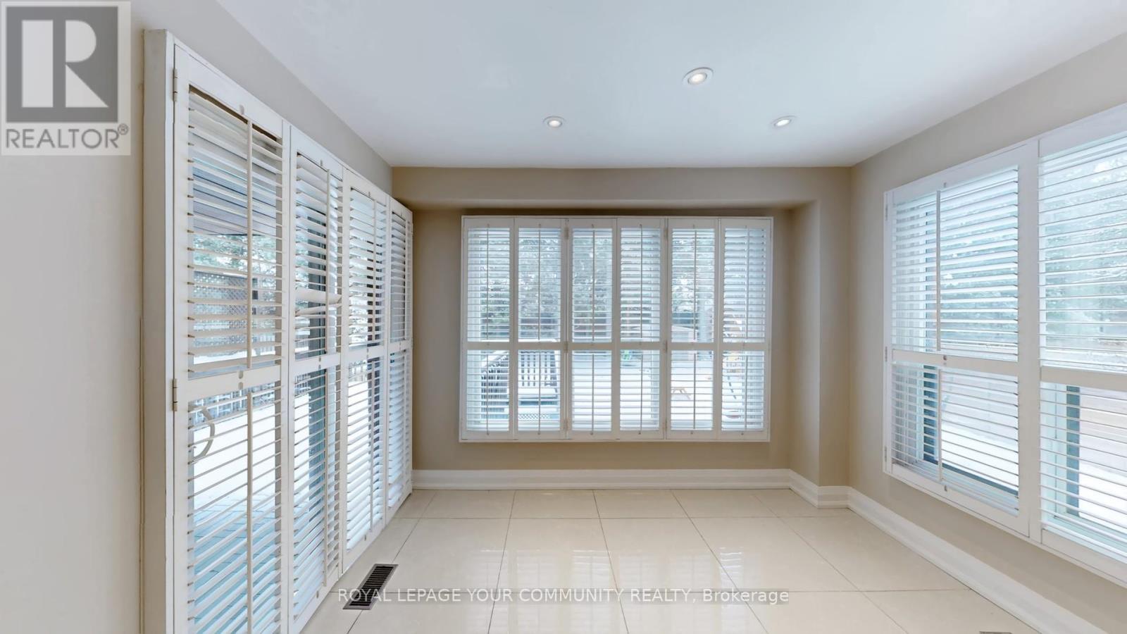 125 North Meadow Crescent, Vaughan, Ontario  L4J 3C4 - Photo 14 - N12668600